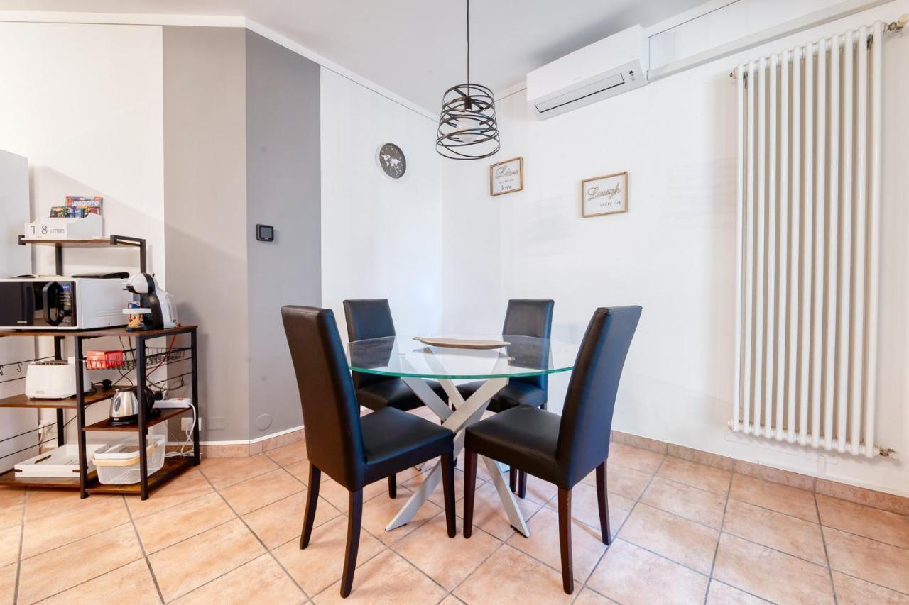Wolf House - Peschiera Holiday - Jacuzzi Privata 페스키에라델가르다 외부 사진