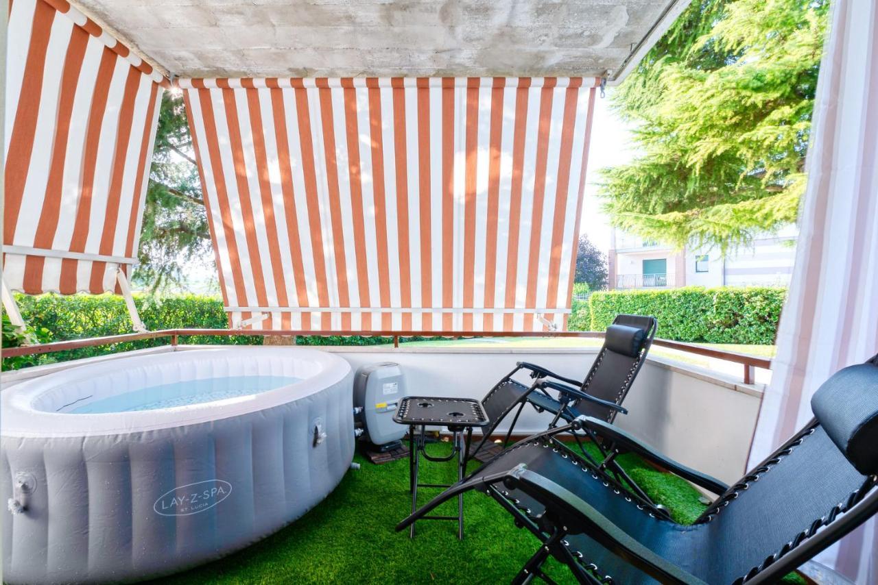 Wolf House - Peschiera Holiday - Jacuzzi Privata 페스키에라델가르다 외부 사진