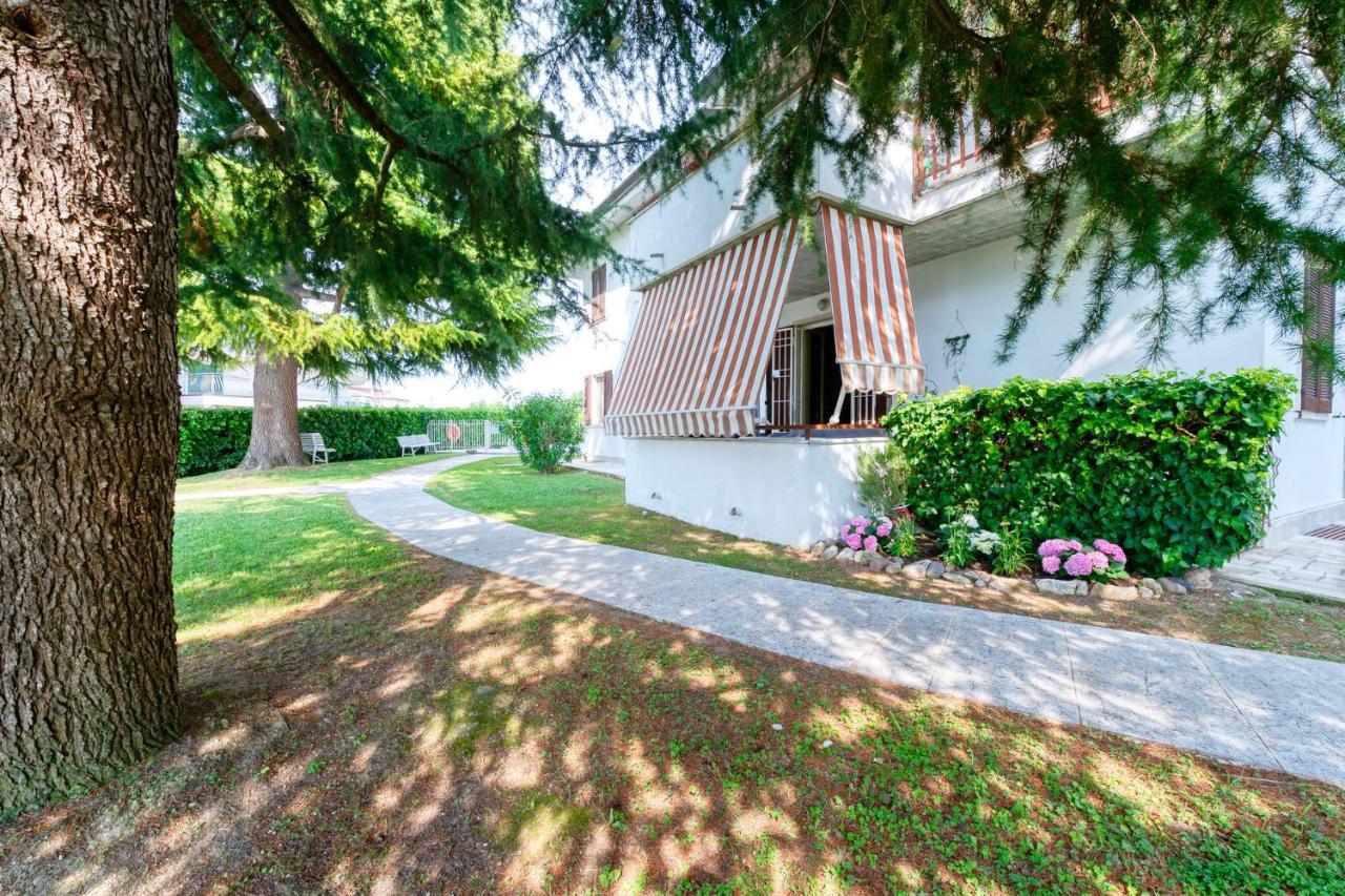 Wolf House - Peschiera Holiday - Jacuzzi Privata 페스키에라델가르다 외부 사진
