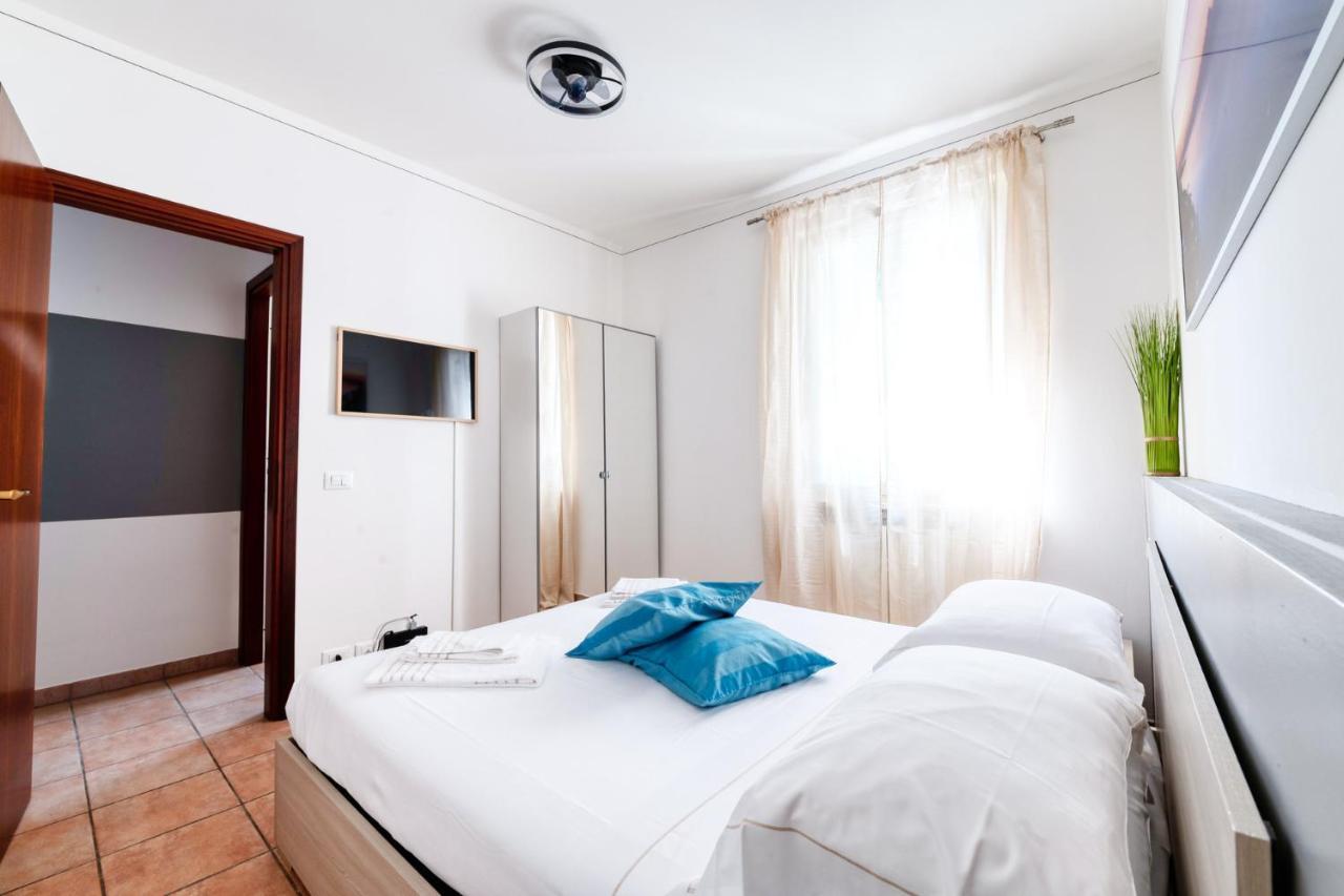 Wolf House - Peschiera Holiday - Jacuzzi Privata 페스키에라델가르다 외부 사진