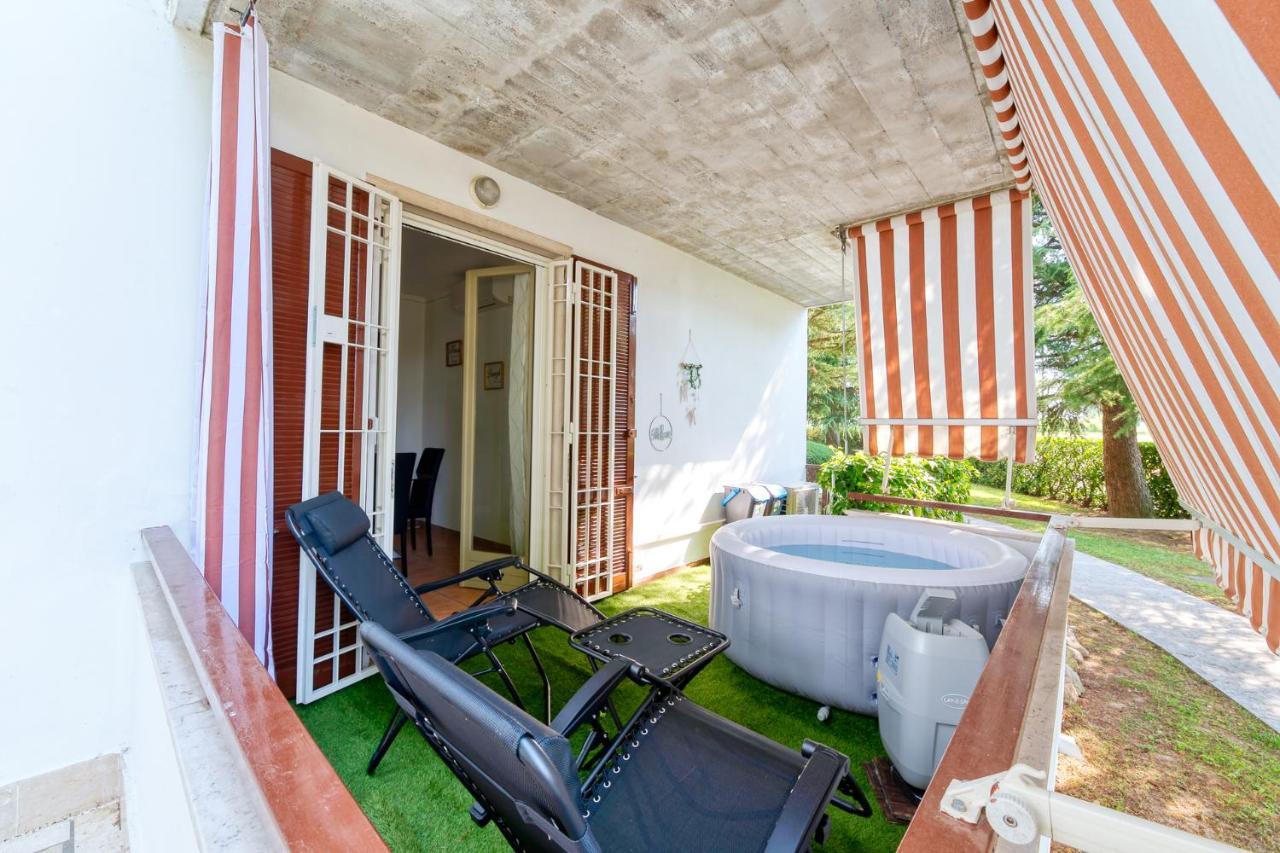 Wolf House - Peschiera Holiday - Jacuzzi Privata 페스키에라델가르다 외부 사진